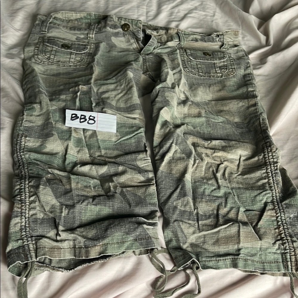 Women’s Camouflage stretchy capris